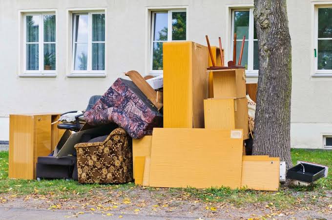 The 5 best bulky waste and junk removal services in Göppingen – removing unwanted items from living areas