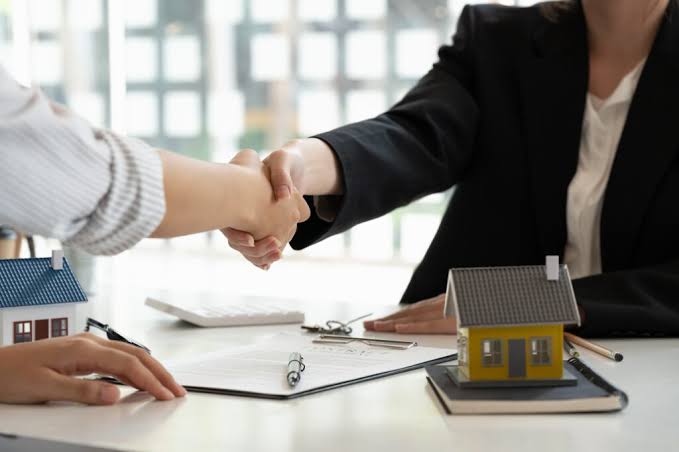 Die 5 besten Käufermakler-Services in Köln – Käuferinteressen bei Immobilienverhandlungen konsequent vertreten